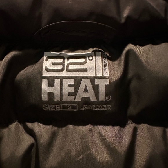 Warm 32 Degree Vest - Picture 3 of 3